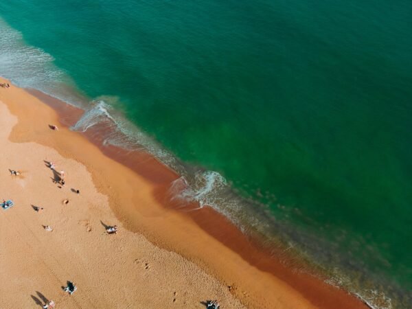 Albufeira au Portugal : entre falaises dorées et nuits vibrantes en Algarve